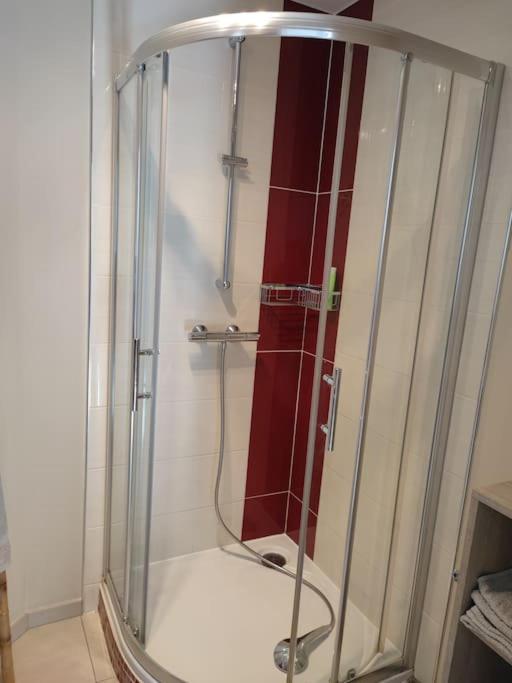 Appartement Charmant 2 Pieces A Aubenas 2Etoiles Extérieur photo